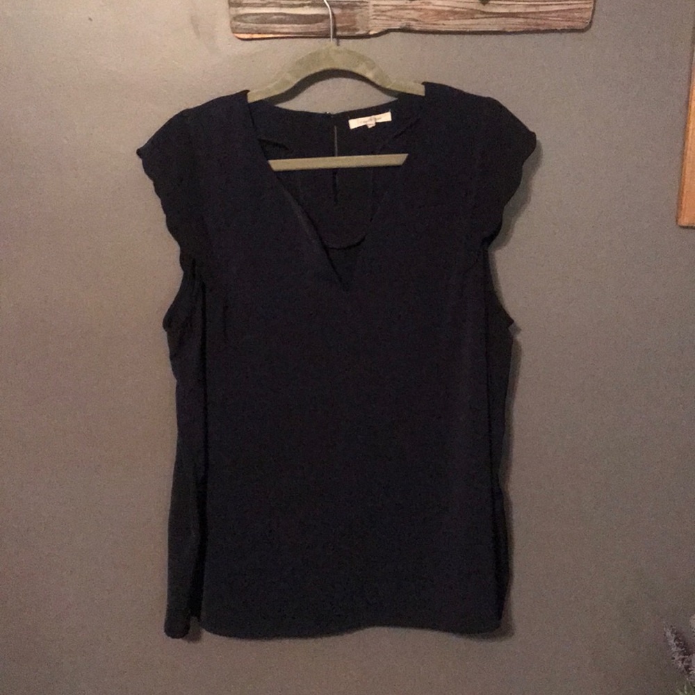 41 Hawthorn XL navy scallop sleeve top